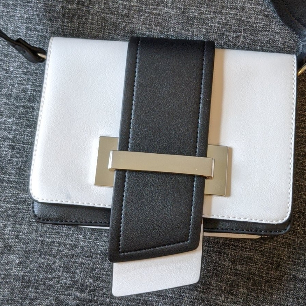 NWOT Cross Body Purse